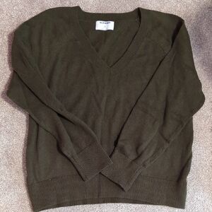 Old Navy Olive V-Neck Sweater M